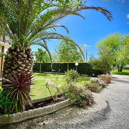 Bed&Breakfast Villa Lorena Forte dei Marmi Exterior foto